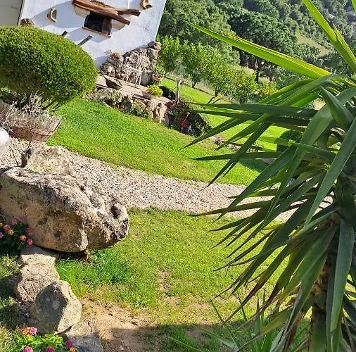 La Chintina לינה וארוחת בוקר 3*